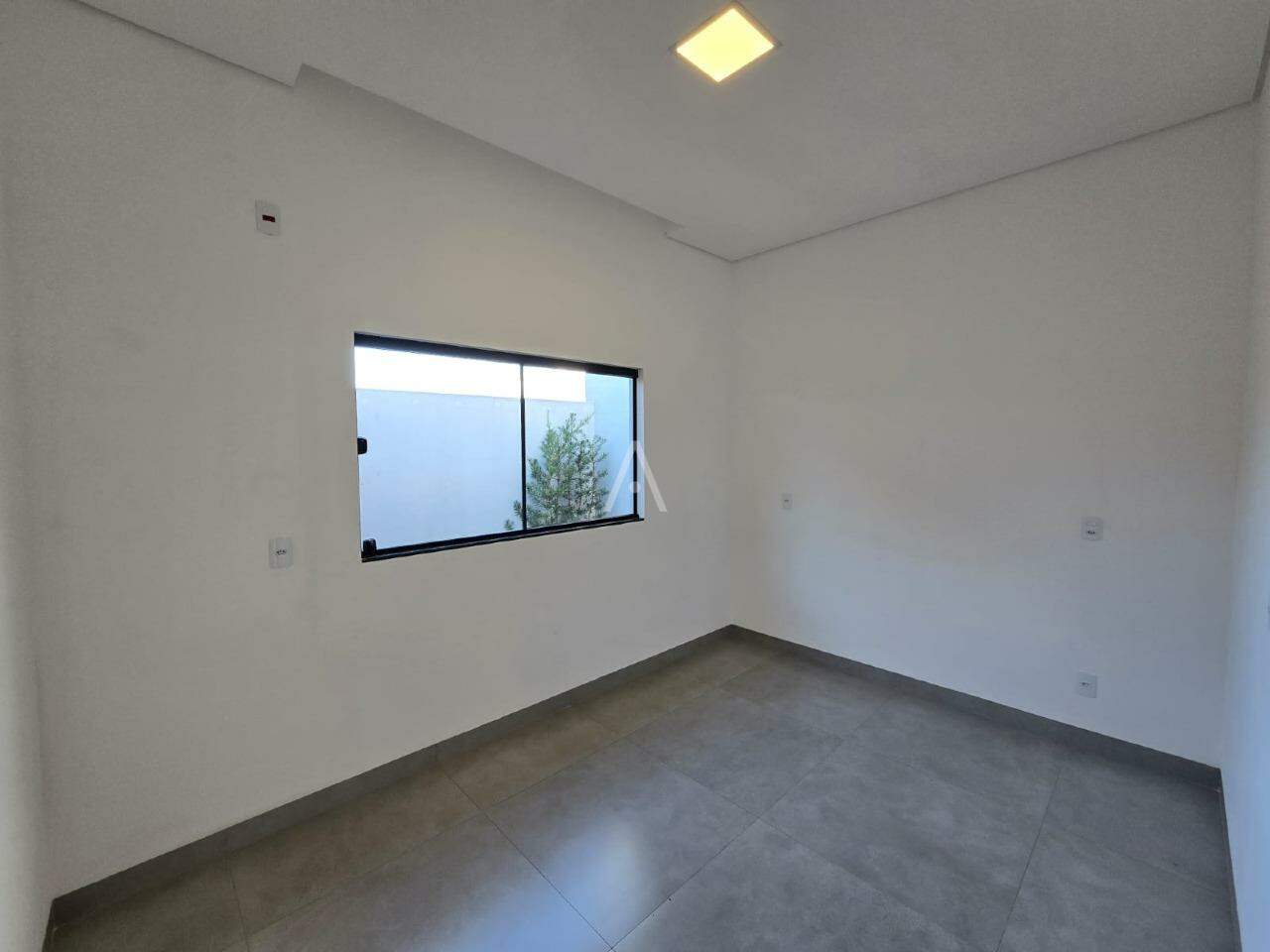 Casa Residencial para para aluguel no Bairro JARDIM COOPAGRO em TOLEDO: