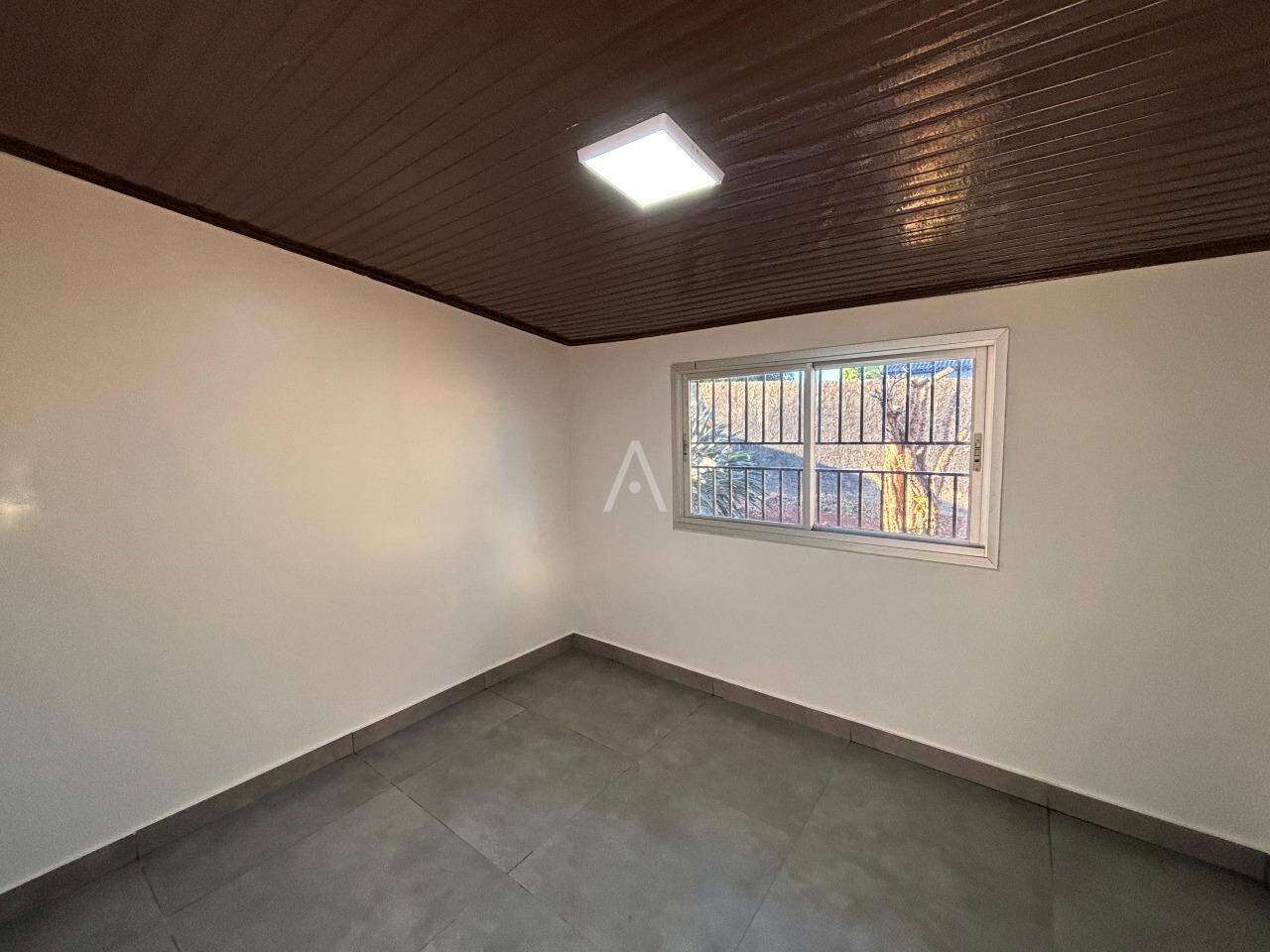 Casa Residencial para à venda no Bairro SAO CRISTOVAO em CASCAVEL: 