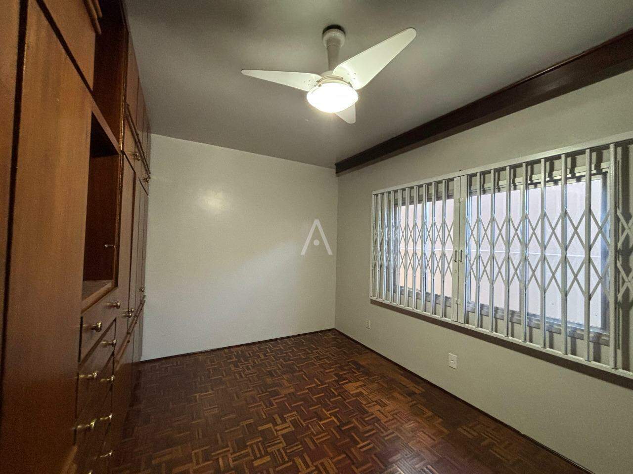 Casa Residencial para à venda no Bairro SAO CRISTOVAO em CASCAVEL: 