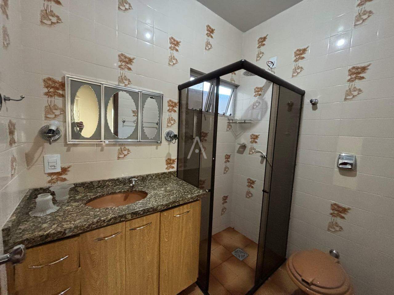 Casa Residencial para à venda no Bairro SAO CRISTOVAO em CASCAVEL: 