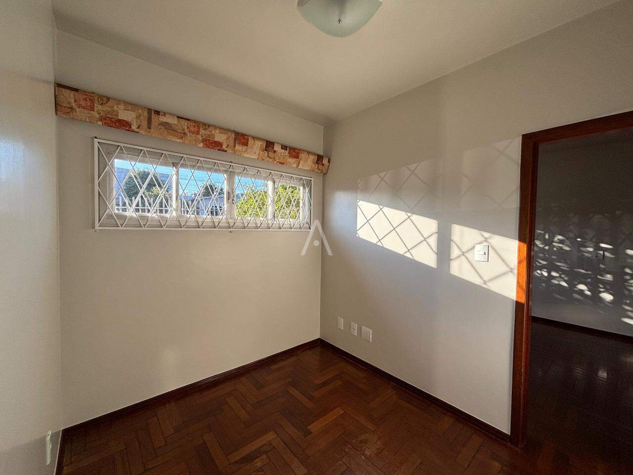 Casa Residencial para à venda no Bairro SAO CRISTOVAO em CASCAVEL: 