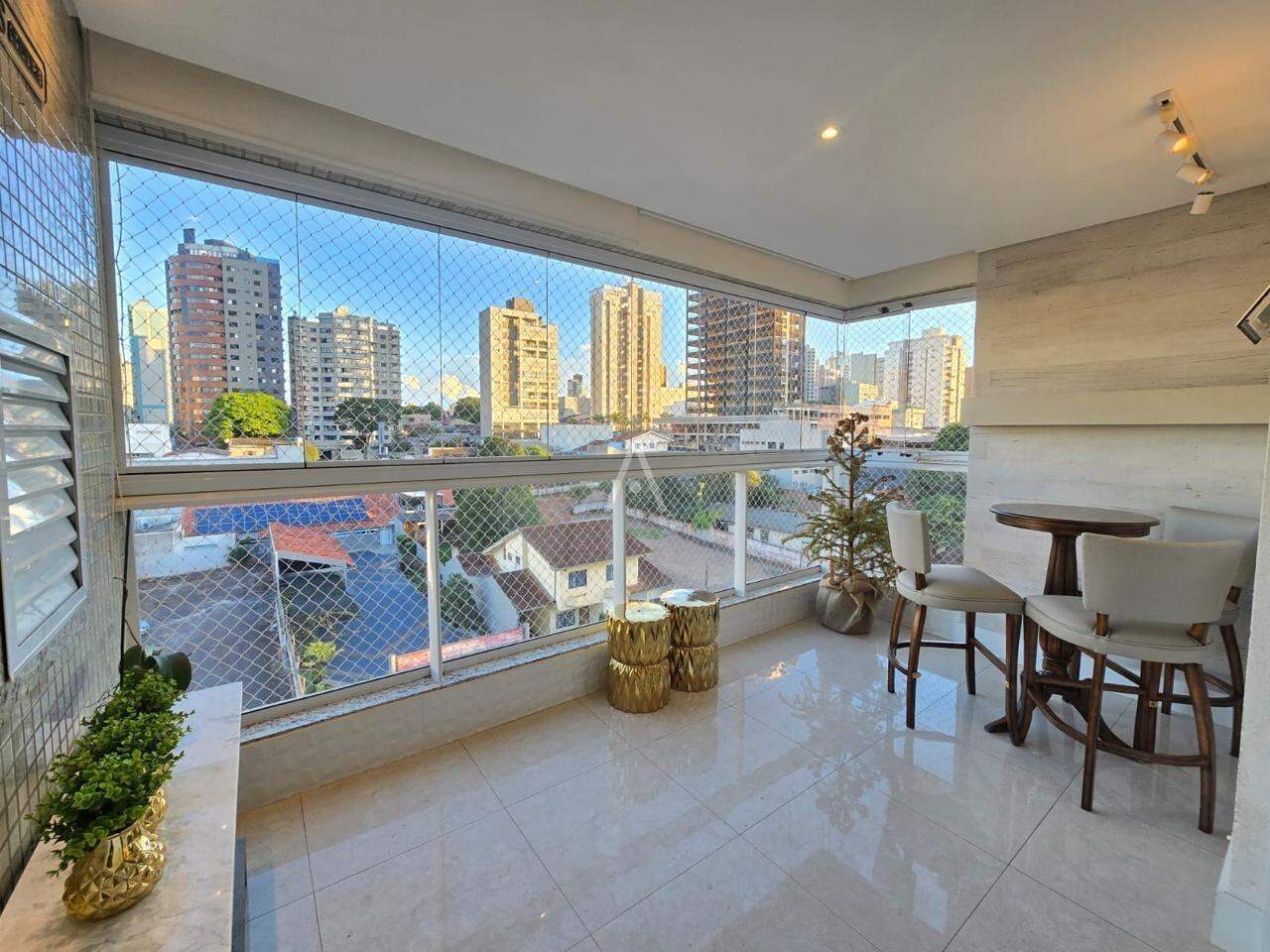 Apartamento para à venda no Bairro CENTRO em CASCAVEL: 