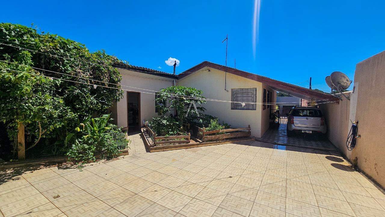 Casa Residencial para à venda no Bairro PERIOLO em CASCAVEL: 