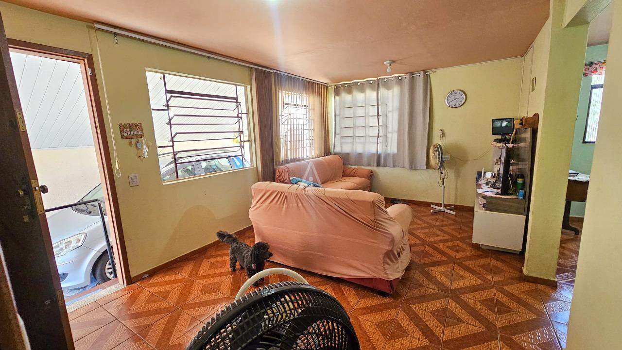 Casa Residencial para à venda no Bairro PERIOLO em CASCAVEL: 