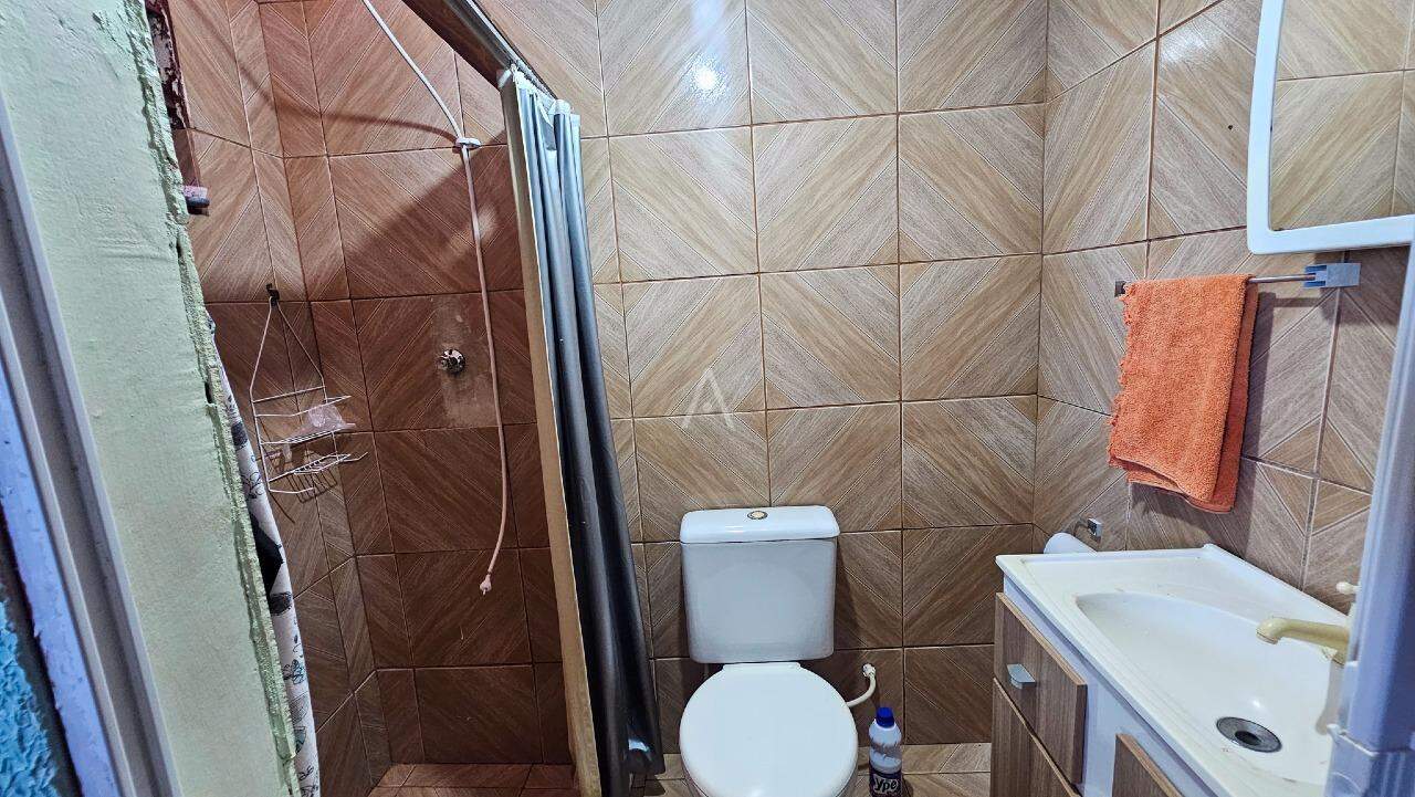 Casa Residencial para à venda no Bairro PERIOLO em CASCAVEL: 