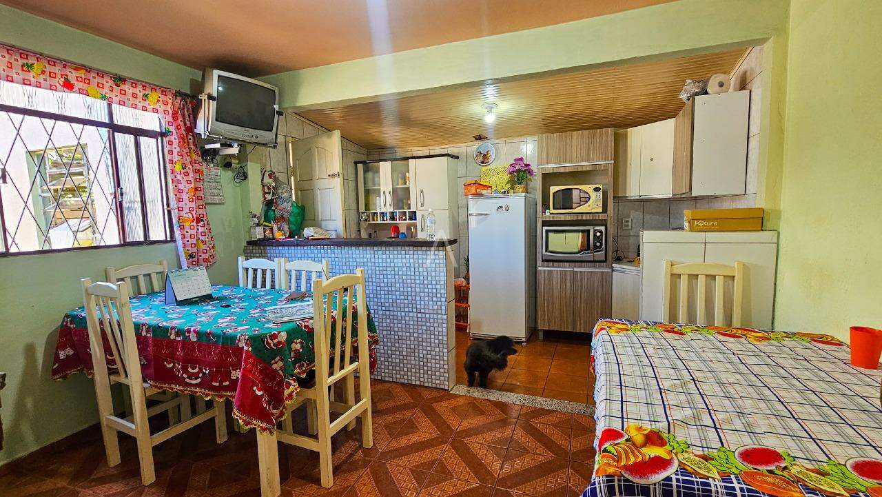 Casa Residencial para à venda no Bairro PERIOLO em CASCAVEL: 