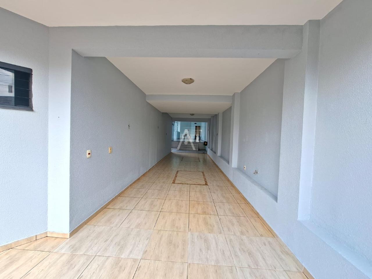 Sobrado para para aluguel no Bairro SANTA CRUZ em CASCAVEL: 