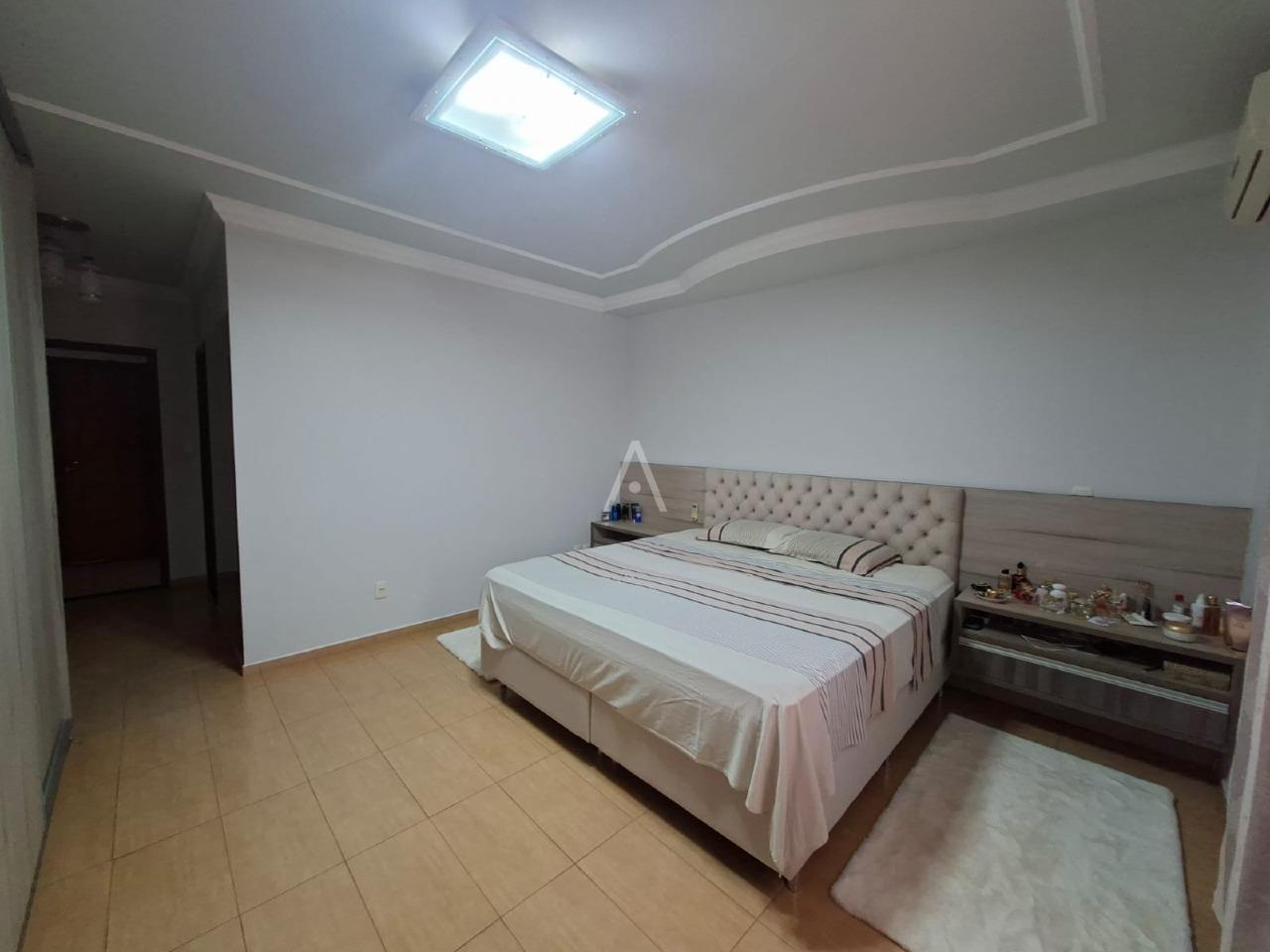 Sobrado para para aluguel no Bairro SANTA CRUZ em CASCAVEL: 