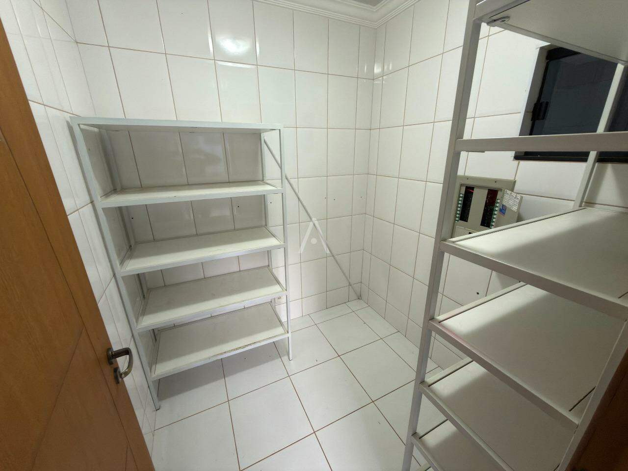 Sobrado para para aluguel no Bairro SANTA CRUZ em CASCAVEL: 