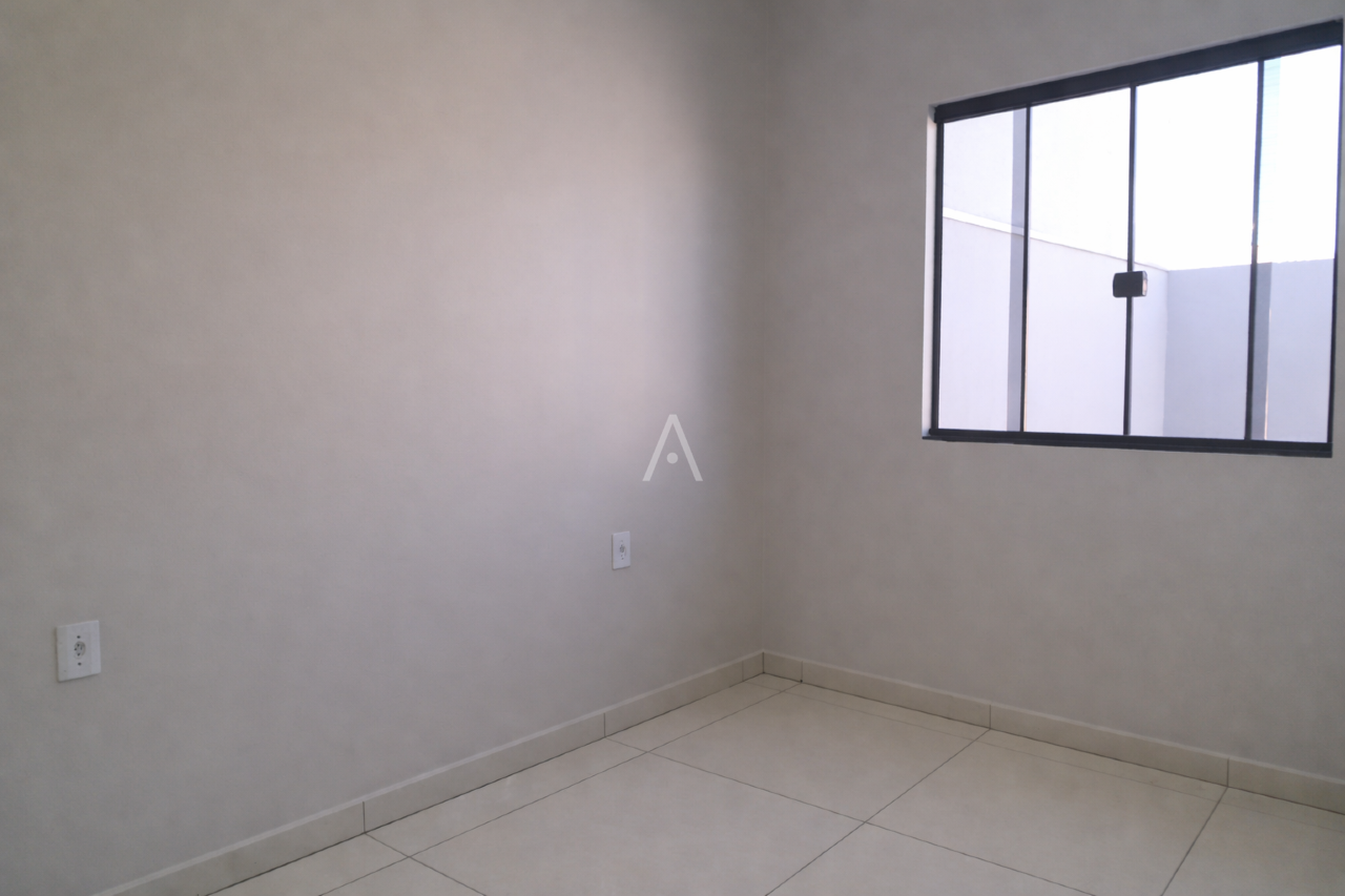 Casa Residencial para à venda no Bairro ESMERALDA em CASCAVEL: 