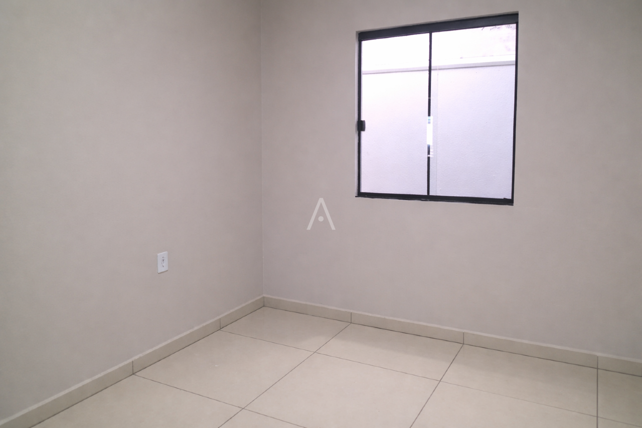 Casa Residencial para à venda no Bairro ESMERALDA em CASCAVEL: 