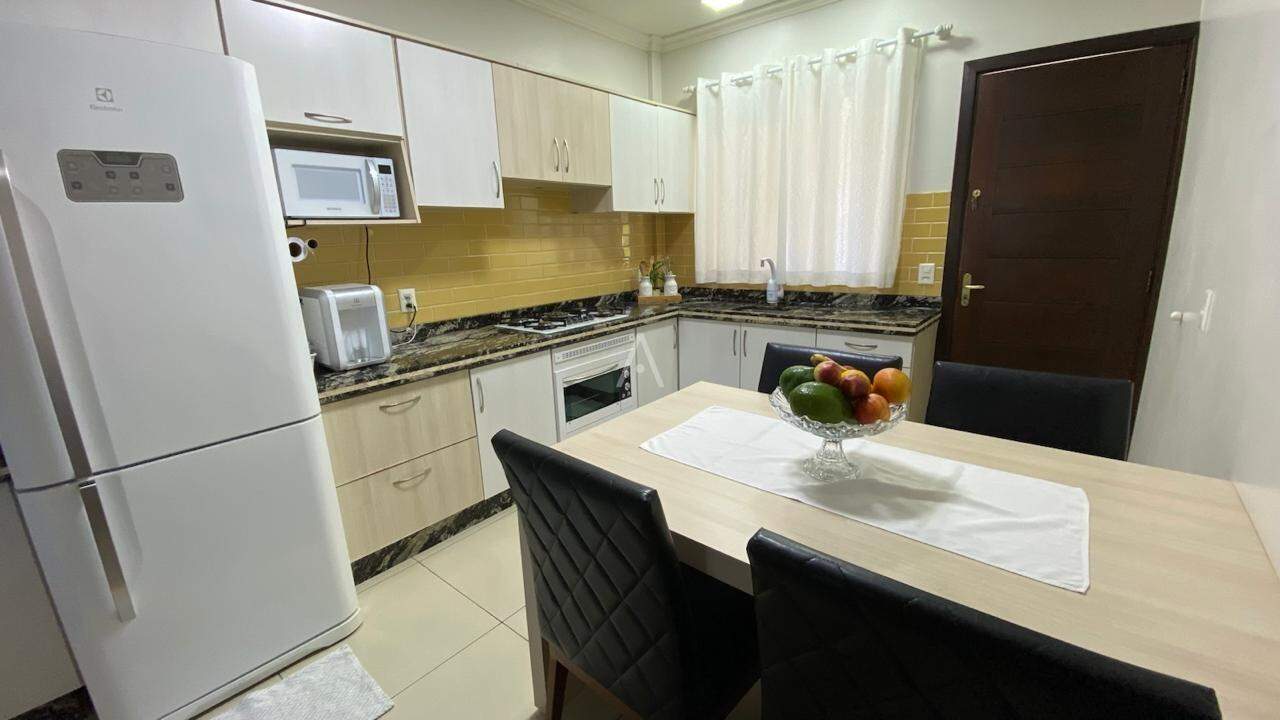 Apartamento para à venda no Bairro JARDIM GISELA em TOLEDO: 