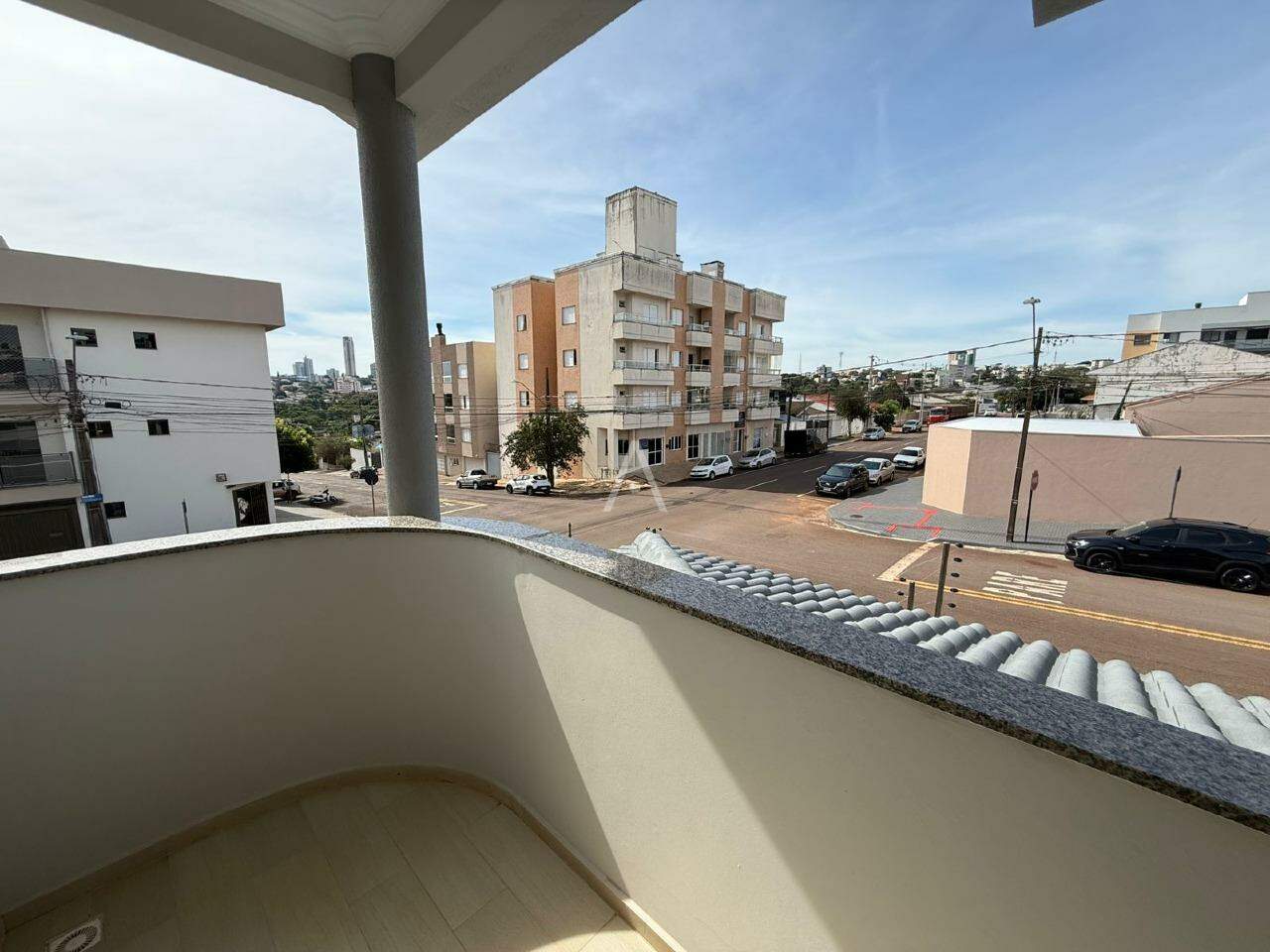 Sobrado para à venda no Bairro PARQUE SAO PAULO em CASCAVEL: