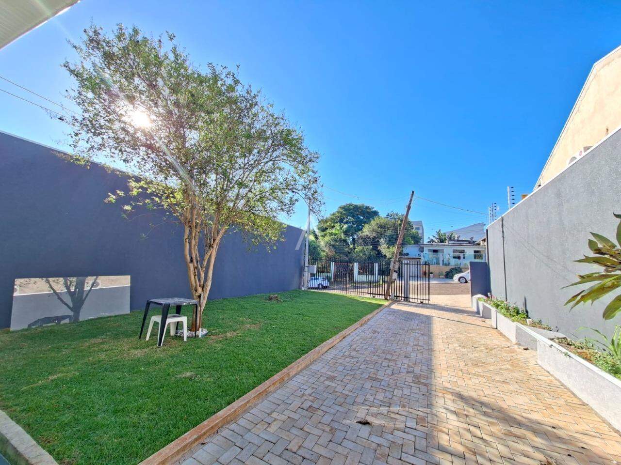 Casa Residencial para para aluguel no Bairro NEVA em CASCAVEL: 