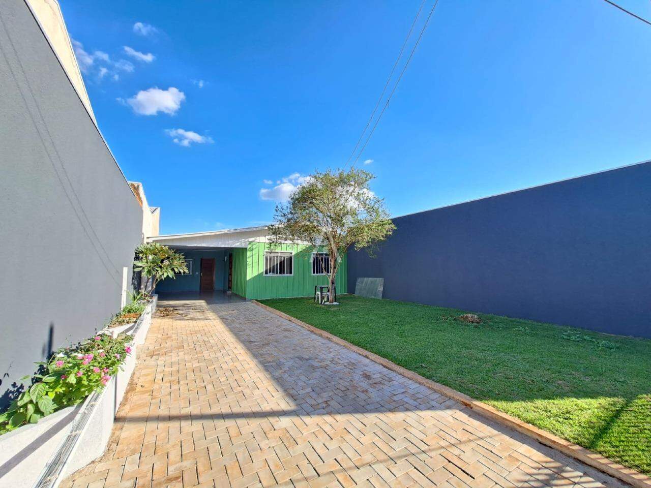 Casa Residencial para para aluguel no Bairro NEVA em CASCAVEL: 