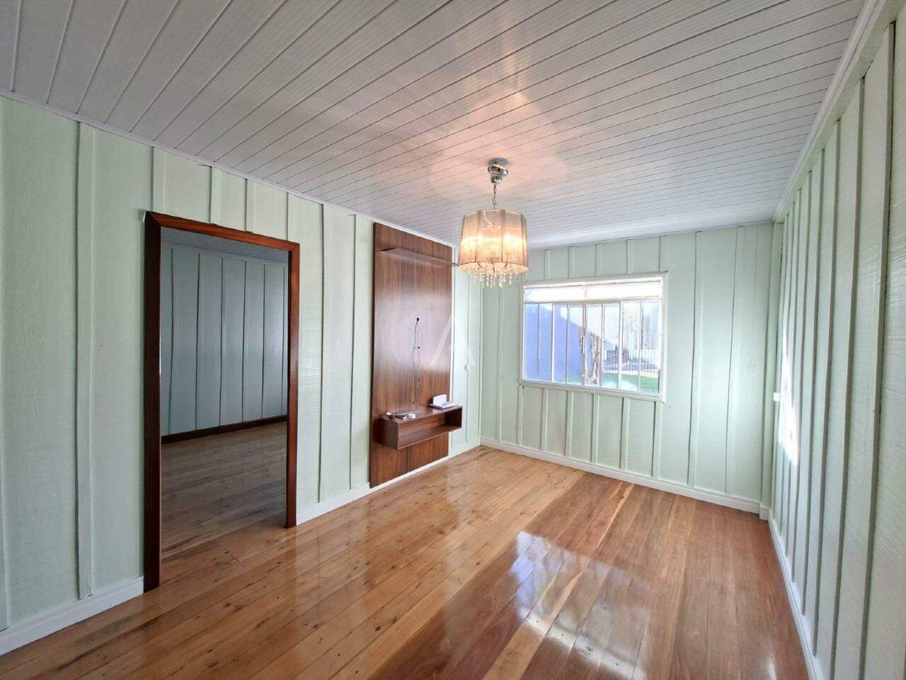 Casa Residencial para para aluguel no Bairro NEVA em CASCAVEL: 