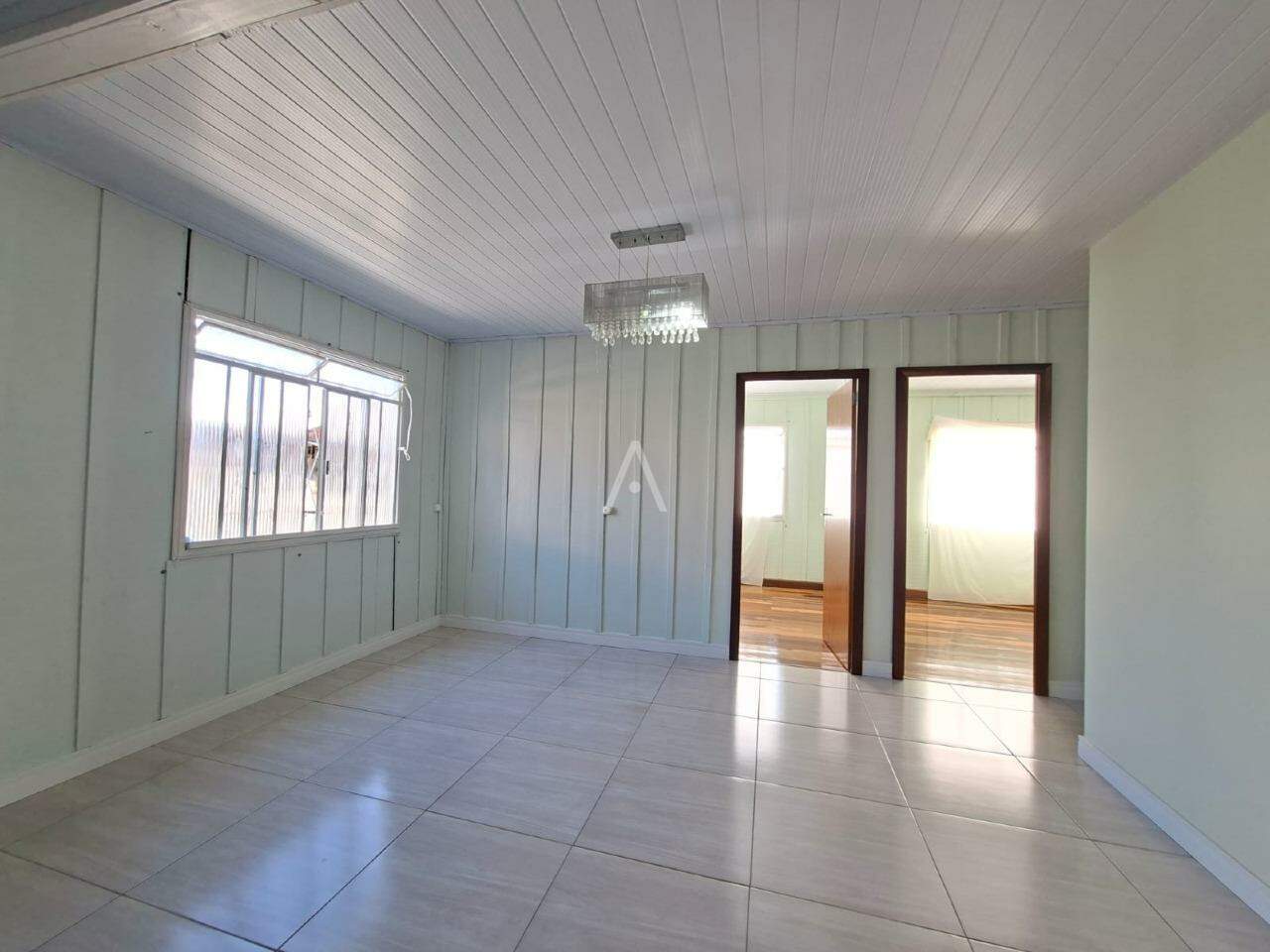 Casa Residencial para para aluguel no Bairro NEVA em CASCAVEL: 