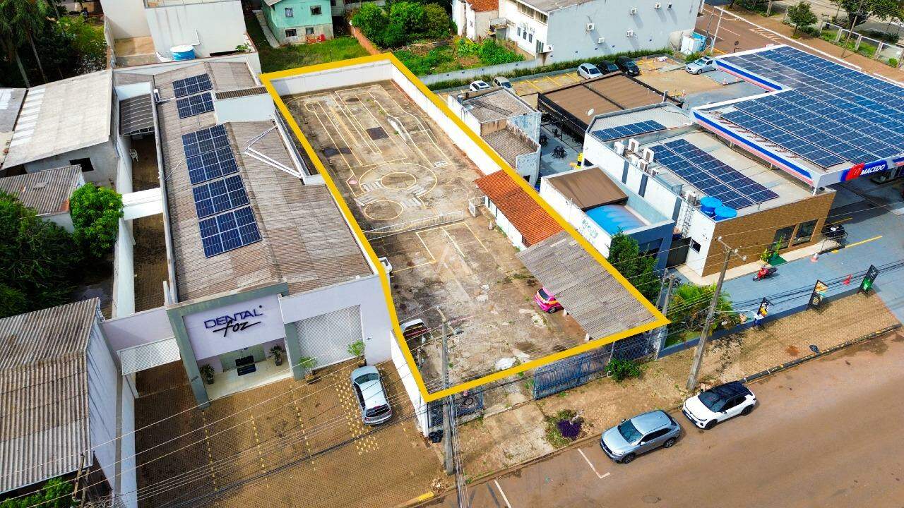 Terreno para à venda no Bairro NEVA em CASCAVEL: 