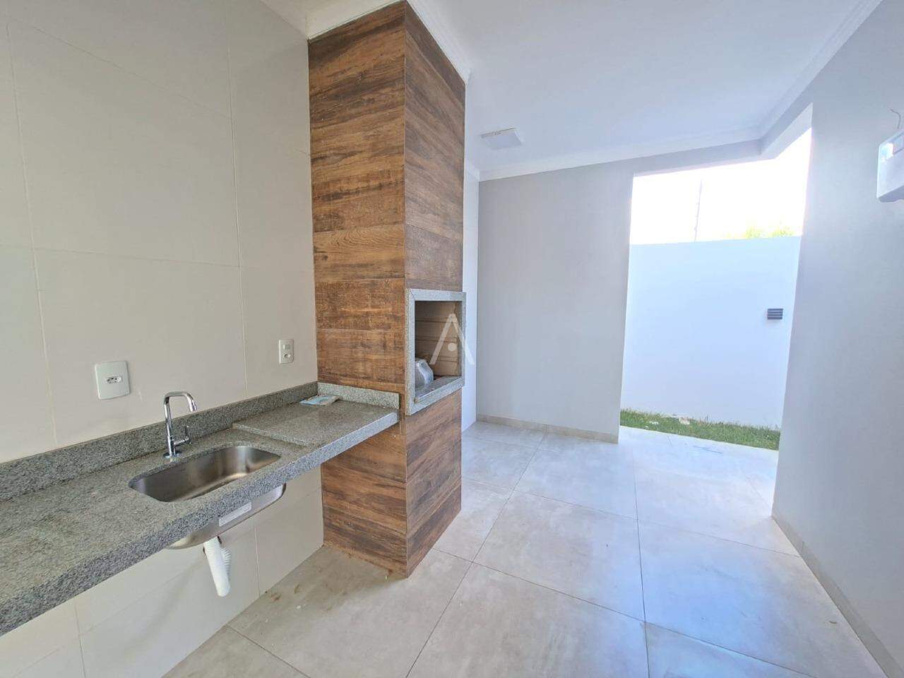 Casa Residencial para para aluguel no Bairro SANTA CRUZ em CASCAVEL: 