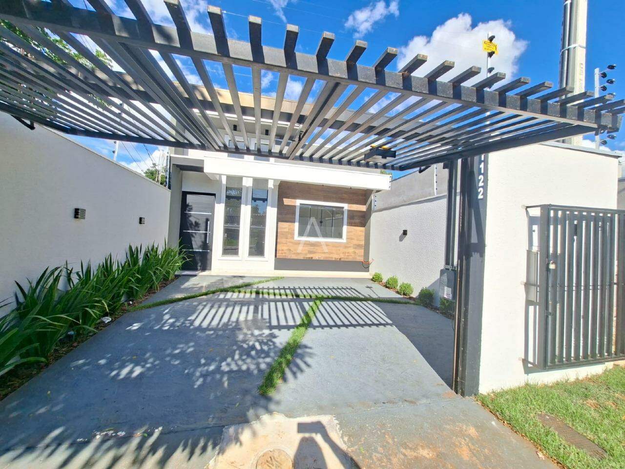 Casa Residencial para para aluguel no Bairro SANTA CRUZ em CASCAVEL: 