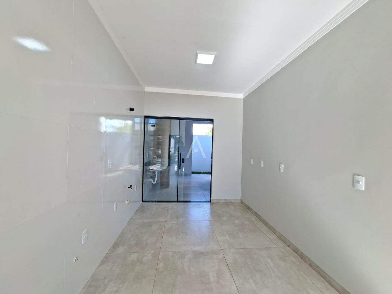 Casa Residencial para para aluguel no Bairro SANTA CRUZ em CASCAVEL: 
