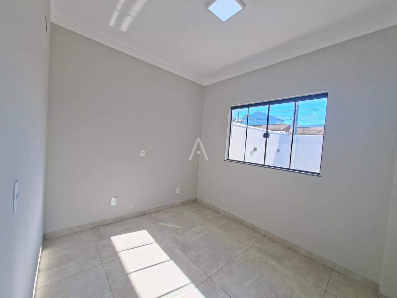 Casa Residencial para para aluguel no Bairro SANTA CRUZ em CASCAVEL: 