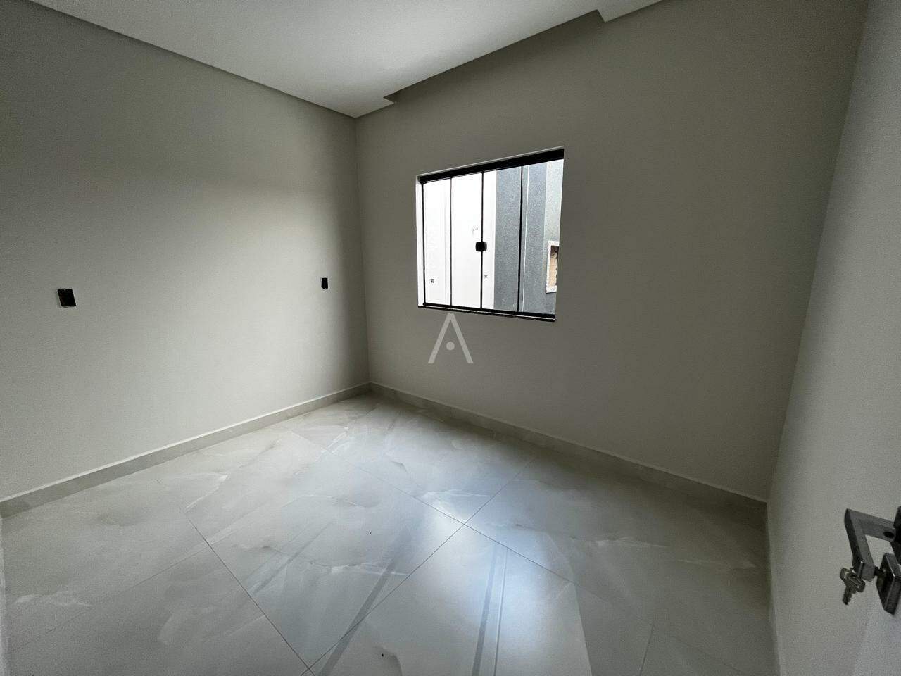 Casa Residencial para à venda no Bairro ESMERALDA em CASCAVEL: 