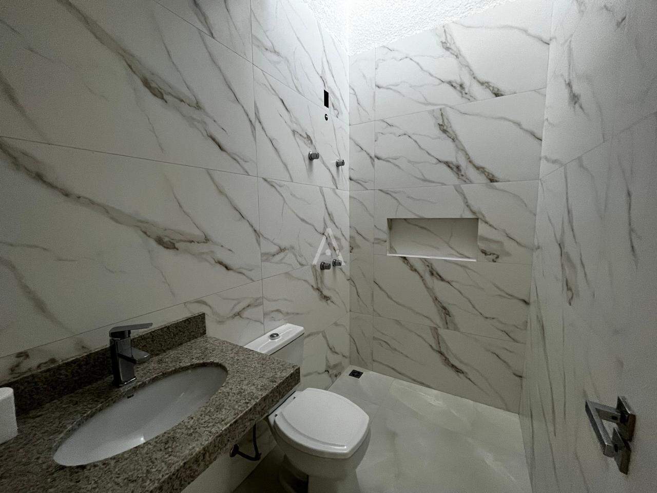 Casa Residencial para à venda no Bairro ESMERALDA em CASCAVEL: 