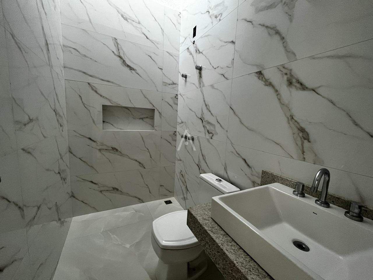 Casa Residencial para à venda no Bairro ESMERALDA em CASCAVEL: 