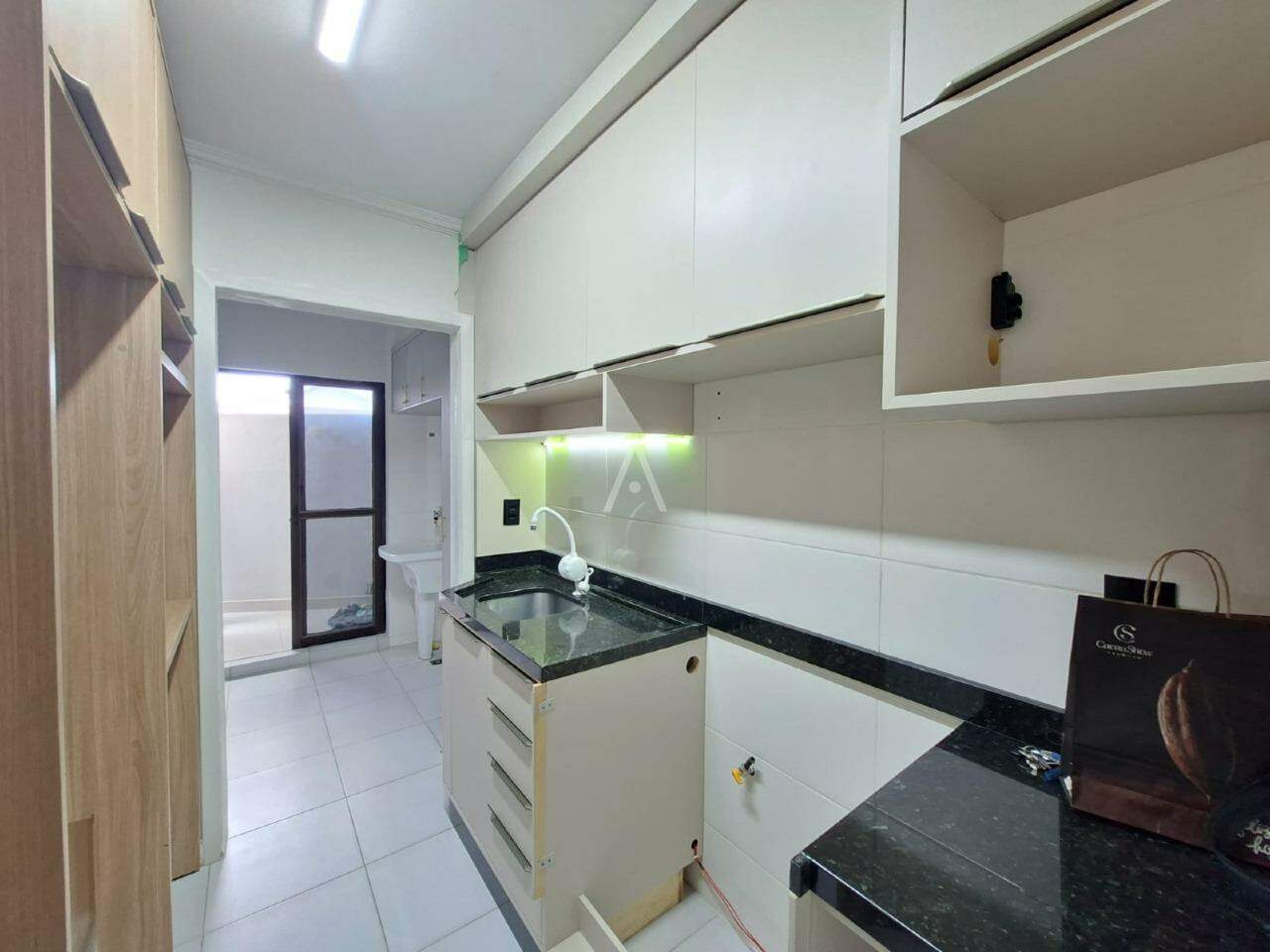 Apartamento para para aluguel no Bairro NEVA em CASCAVEL: 