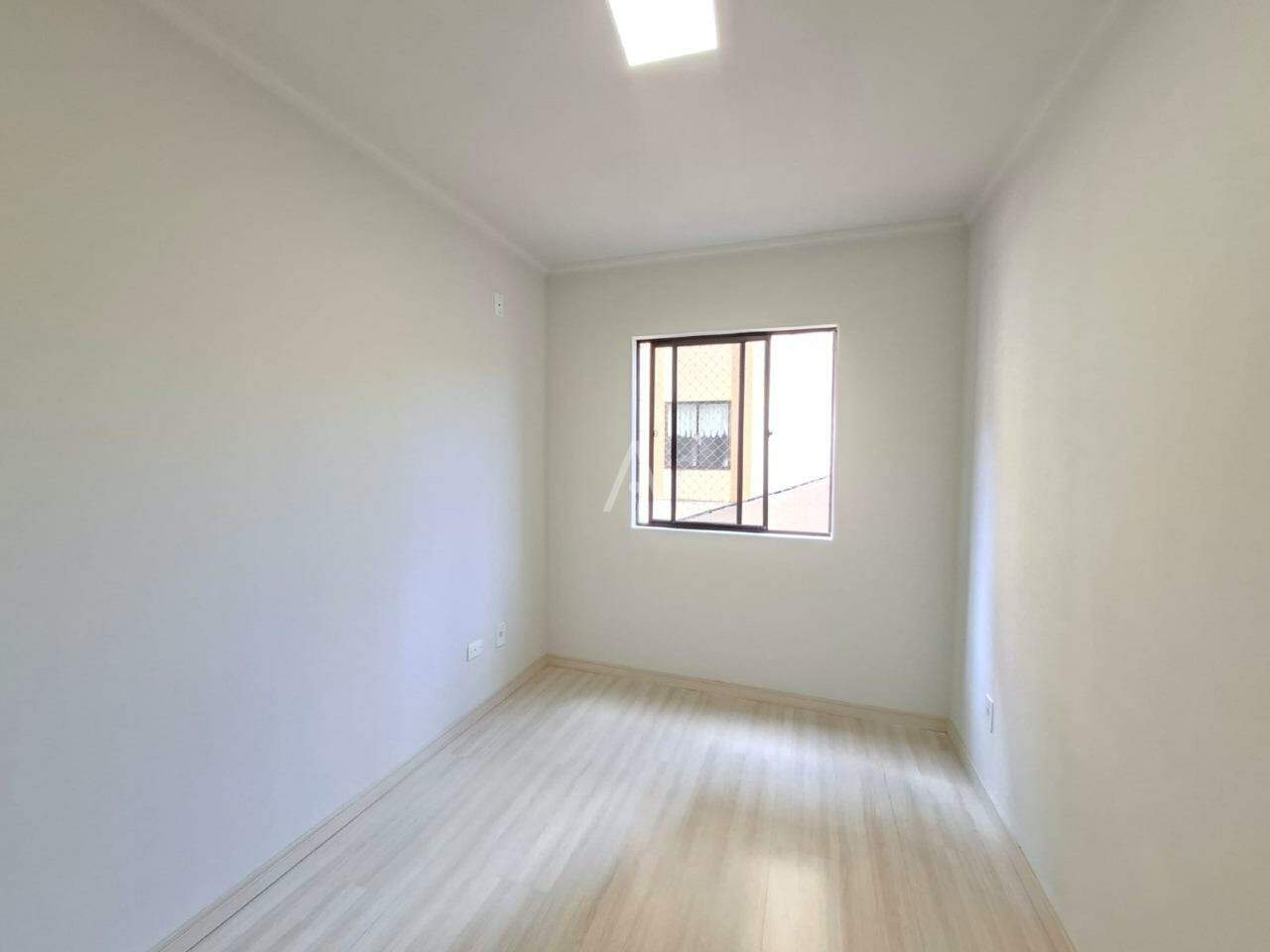 Apartamento para para aluguel no Bairro NEVA em CASCAVEL: 