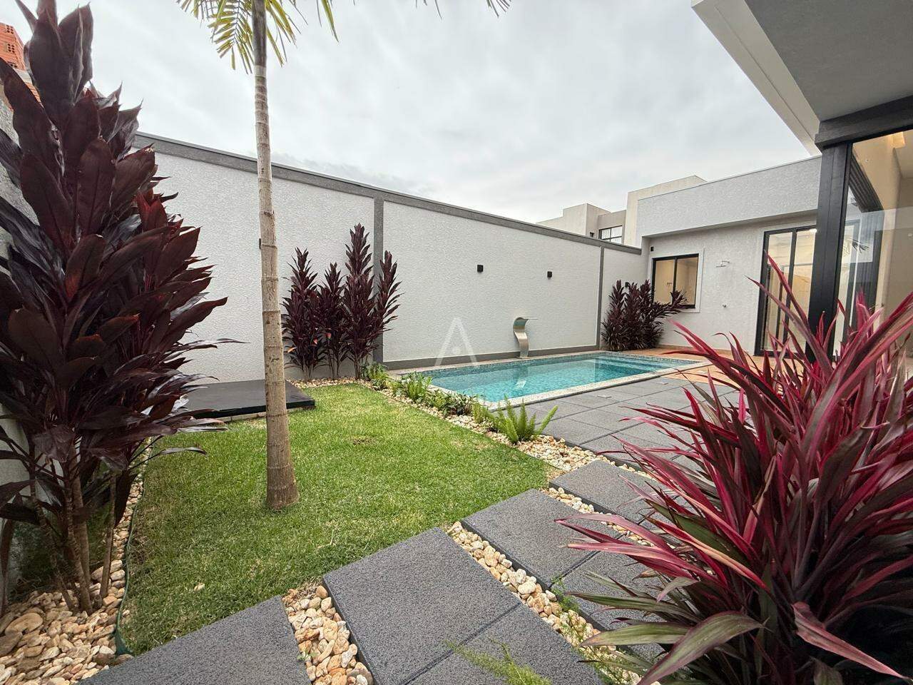 Casa Residencial para à venda no Bairro RECANTO TROPICAL em CASCAVEL: 