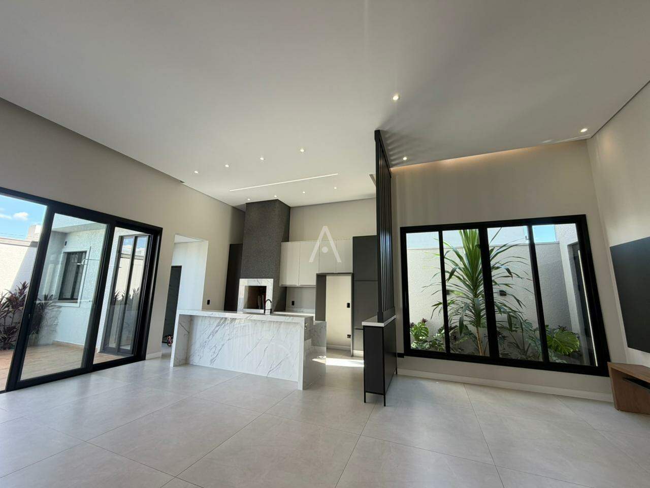 Casa Residencial para à venda no Bairro RECANTO TROPICAL em CASCAVEL: 