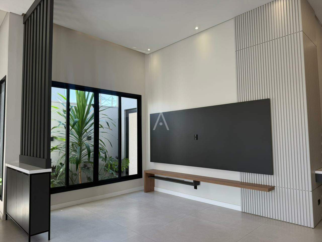 Casa Residencial para à venda no Bairro RECANTO TROPICAL em CASCAVEL: 