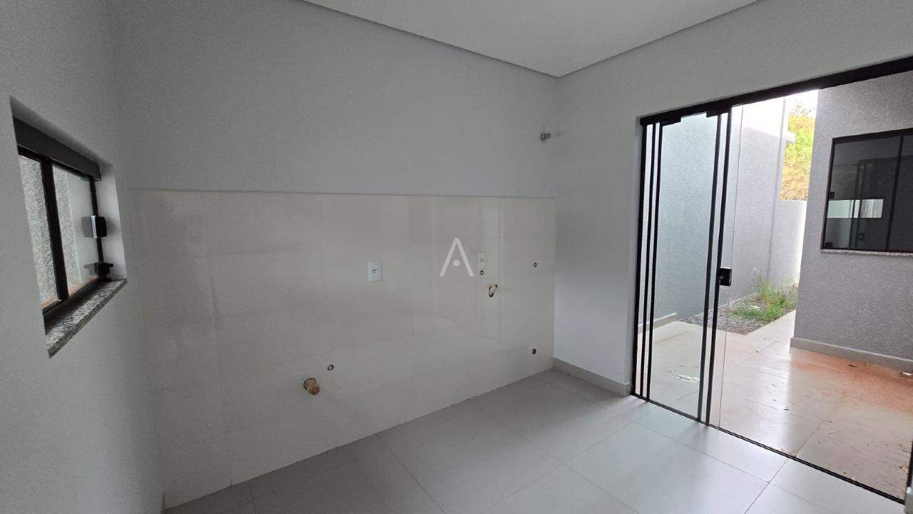 Casa Residencial para à venda no Bairro JARDIM COOPAGRO em TOLEDO: 