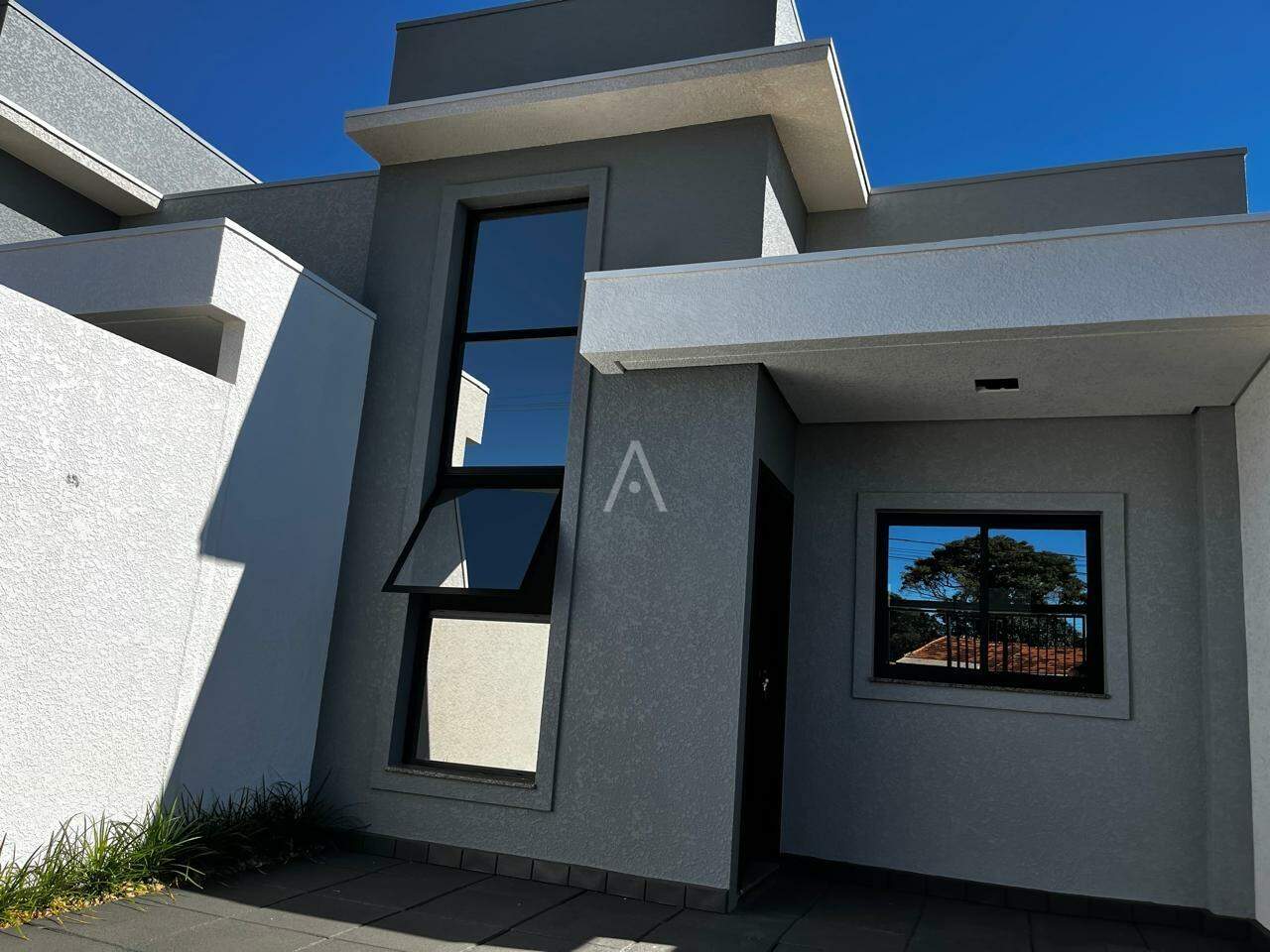 Casa Residencial para à venda no Bairro ESMERALDA em CASCAVEL: 
