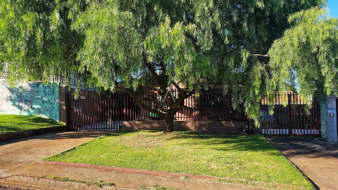 Casa Residencial para à venda no Bairro NEVA em CASCAVEL: 