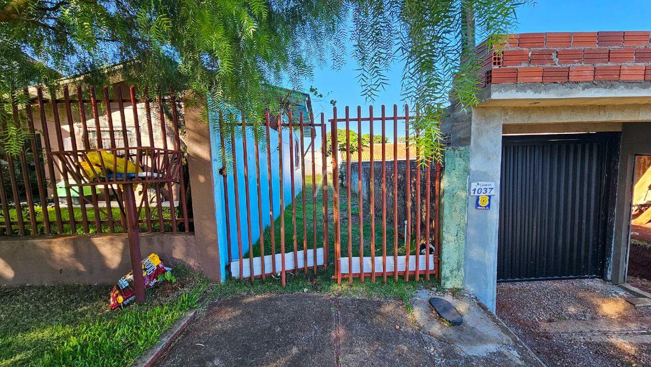 Casa Residencial para à venda no Bairro NEVA em CASCAVEL: 