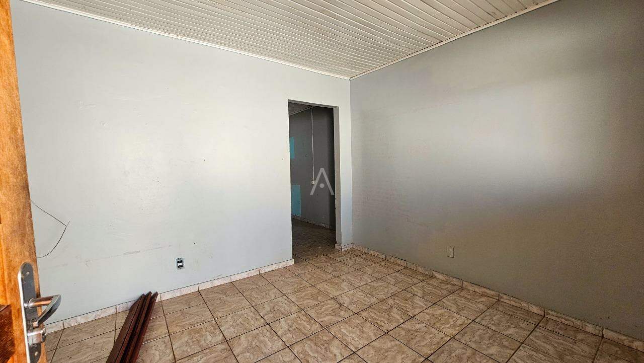 Casa Residencial para à venda no Bairro NEVA em CASCAVEL: 