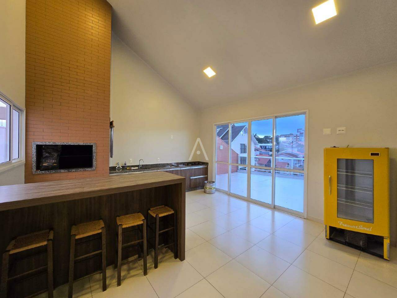 Apartamento para para aluguel no Bairro CENTRO em TOLEDO: 