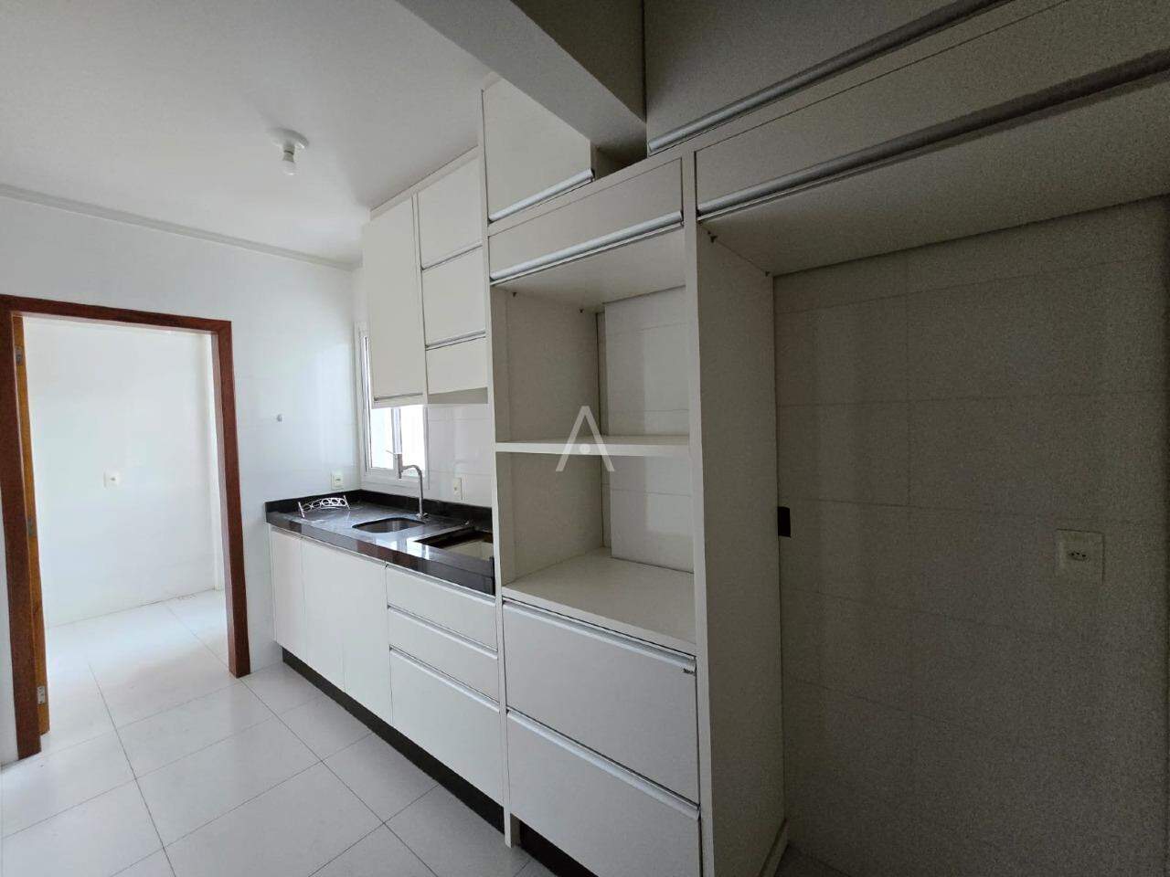 Apartamento para para aluguel no Bairro CENTRO em TOLEDO: 