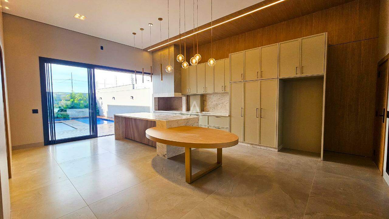 Casa Residencial para à venda no Bairro VILA INDUSTRIAL em TOLEDO:
