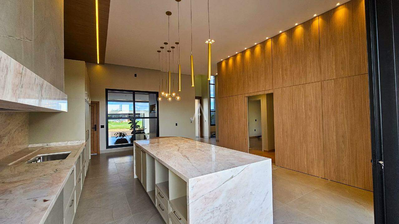 Casa Residencial para à venda no Bairro VILA INDUSTRIAL em TOLEDO: