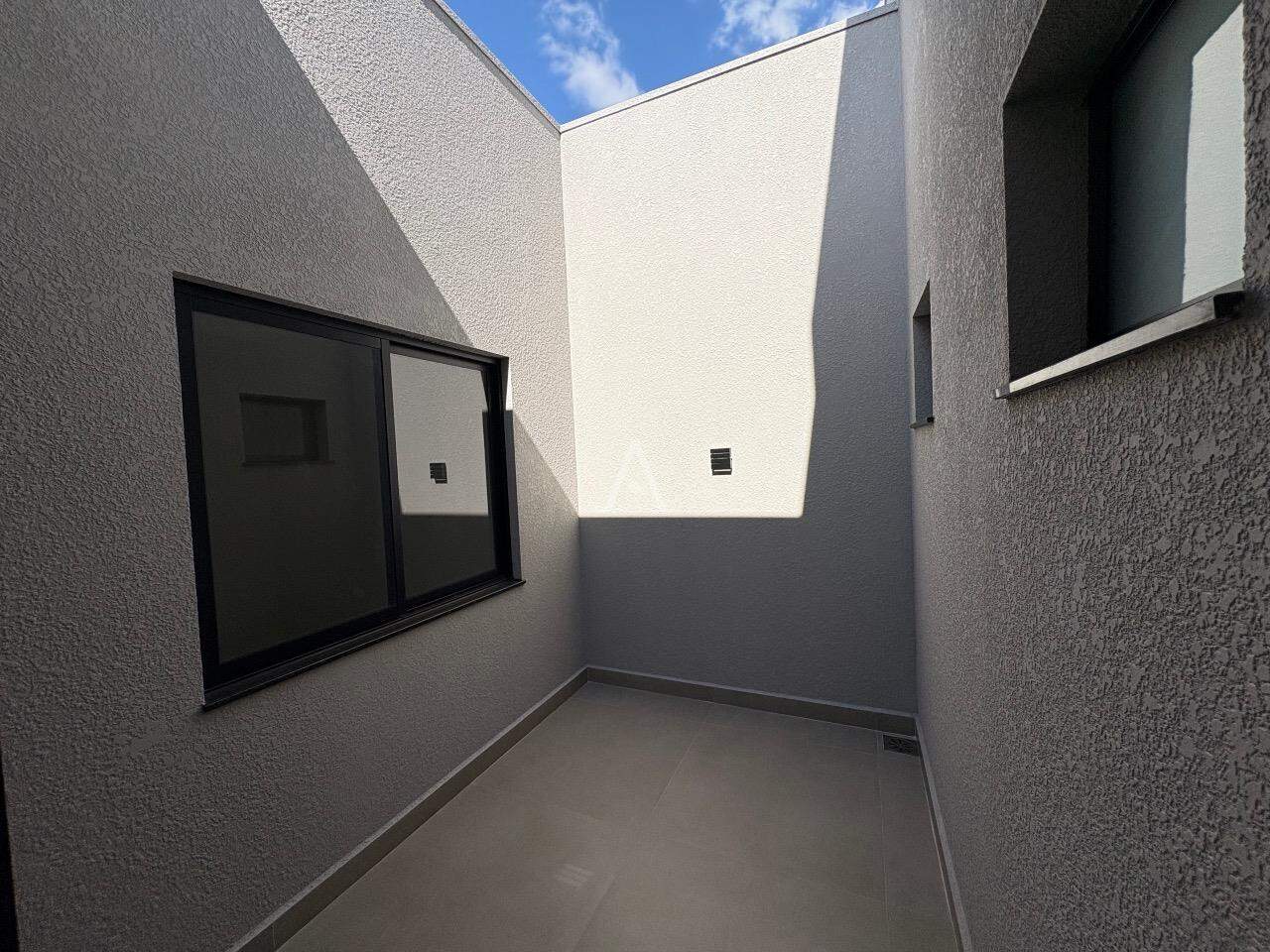 Casa Residencial para à venda no Bairro VERONA em CASCAVEL: JARDIM DE INVERNO