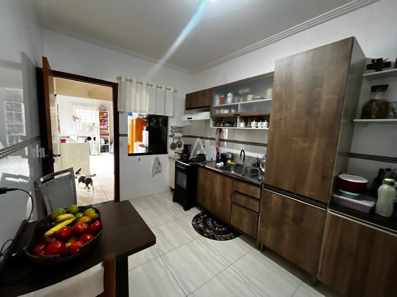Casa Residencial para à venda no Bairro COQUEIRAL em CASCAVEL: 
