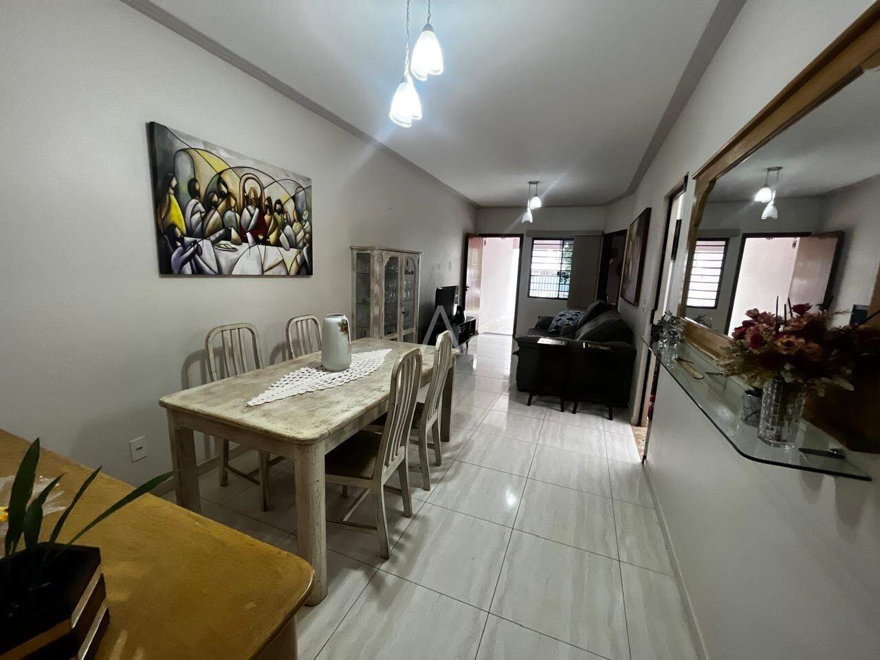 Casa Residencial para à venda no Bairro COQUEIRAL em CASCAVEL: 