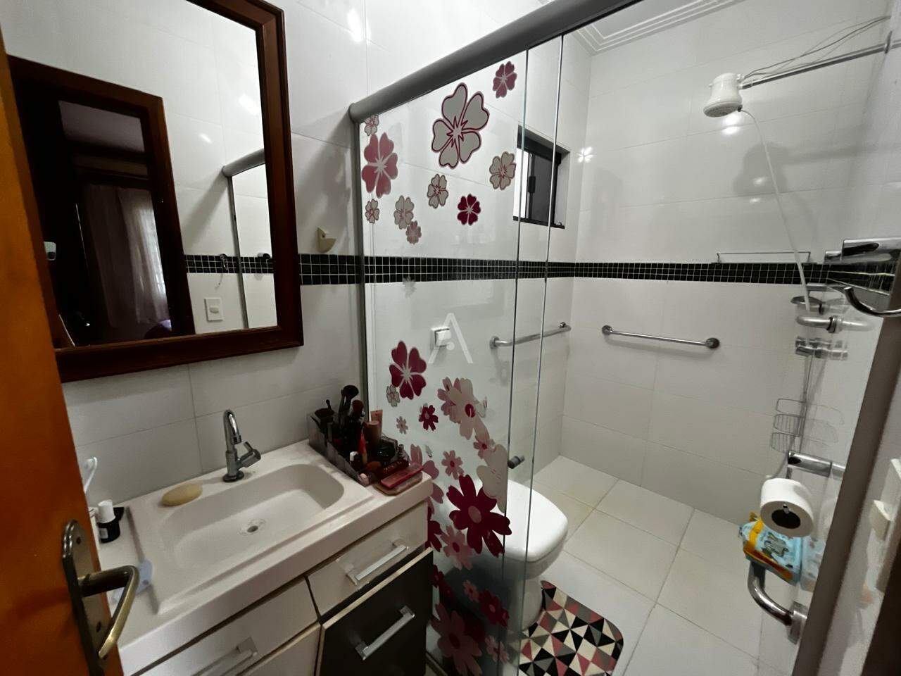 Casa Residencial para à venda no Bairro COQUEIRAL em CASCAVEL: 