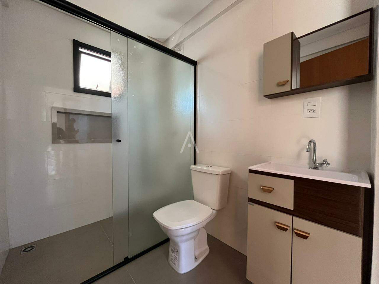 Apartamento para para aluguel no Bairro JARDIM PORTO ALEGRE em TOLEDO: Banheiro Social