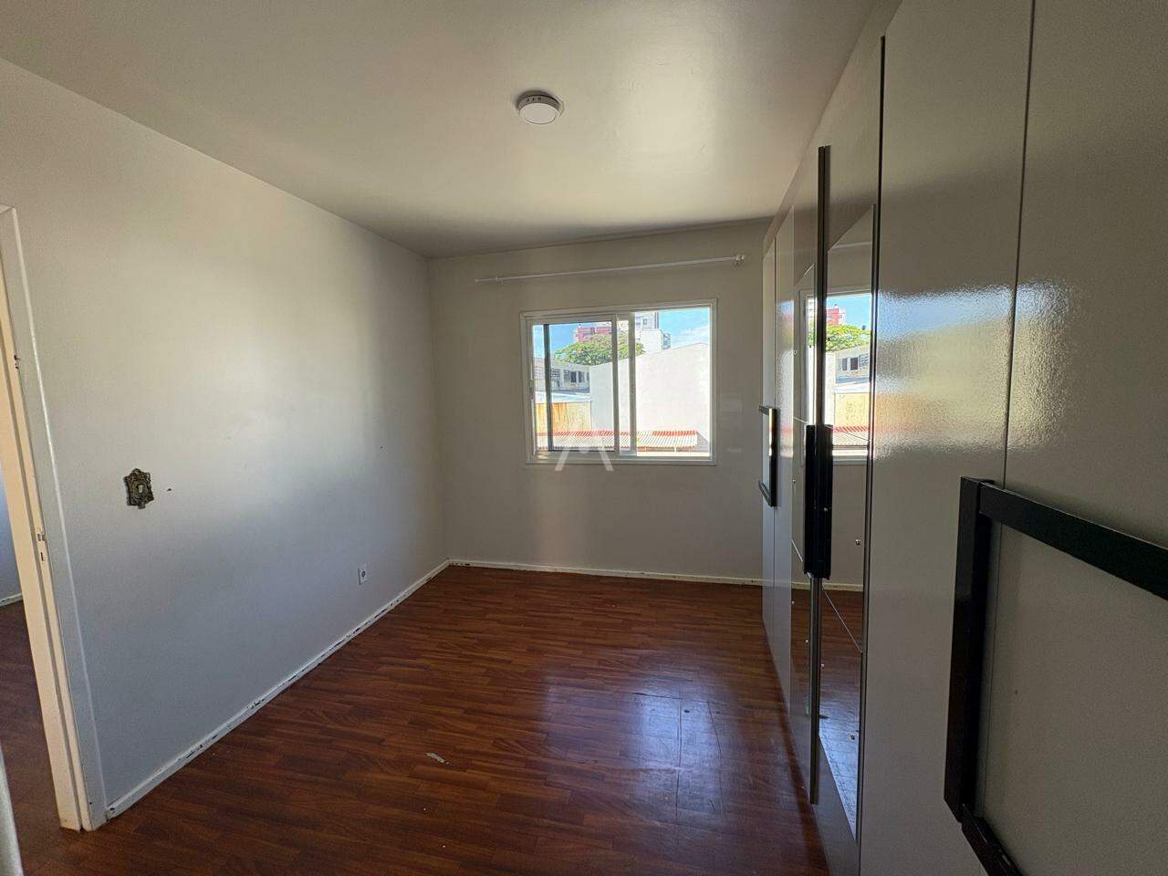 Apartamento para para aluguel no Bairro CENTRO em CASCAVEL: SUITE