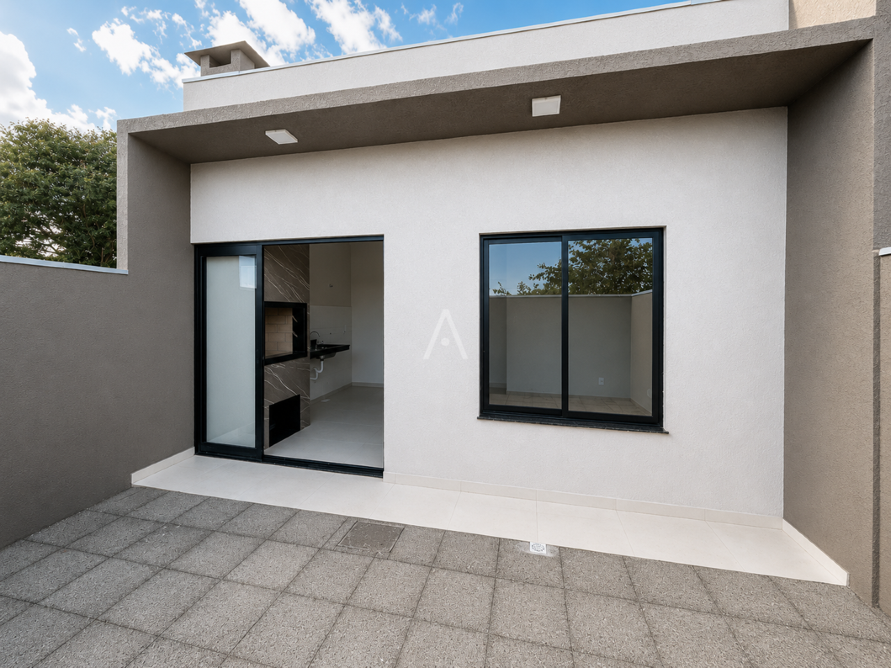 Casa Residencial para à venda no Bairro CANADA em CASCAVEL: 